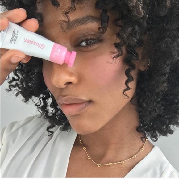 glossier blush puff